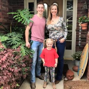 Meet your Posher, Ashley